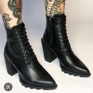 LaModa Daredevil lace up boots